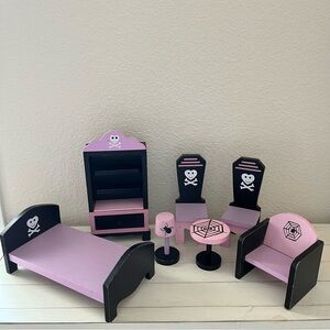 Monster High Vampire Villa Coffin Dollhouse Furniture Set Rare